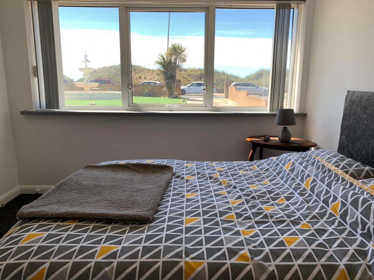 Beach Front Apartment With Free Parking, St Annes Lytham St Annes Ngoại thất bức ảnh