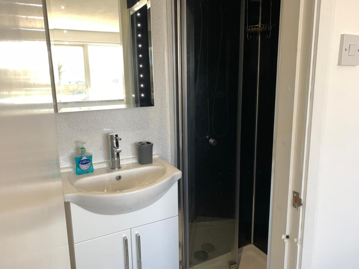 Beach Front Apartment With Free Parking, St Annes Lytham St Annes Ngoại thất bức ảnh