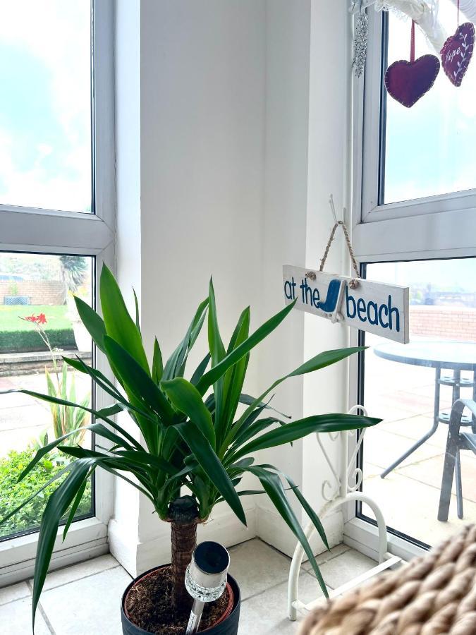 Beach Front Apartment With Free Parking, St Annes Lytham St Annes Ngoại thất bức ảnh